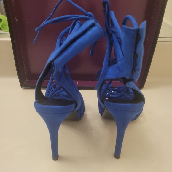 Zara Basic Collection Heels - Picture 3 of 5